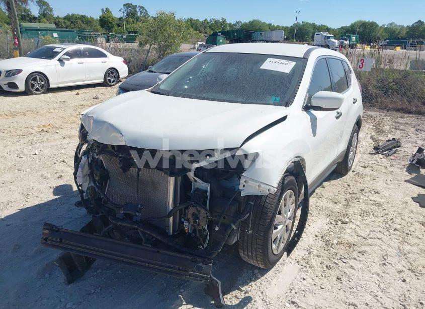 Photo 2 of 2019 Nissan Rogue S (VIN 5N1AT2MT3KC817486)