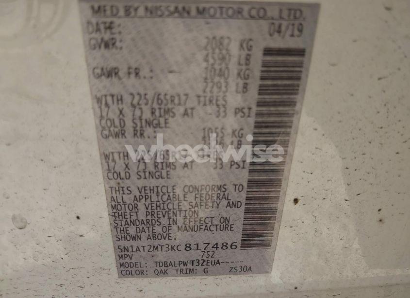 Photo 9 of 2019 Nissan Rogue S (VIN 5N1AT2MT3KC817486)