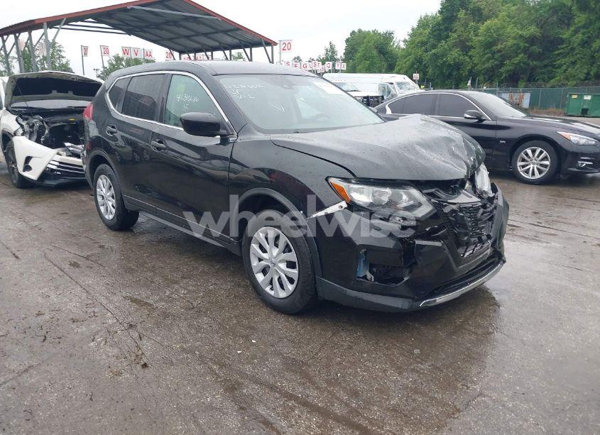 2019 Nissan Rogue S (VIN 5N1AT2MT3KC819335) main photo