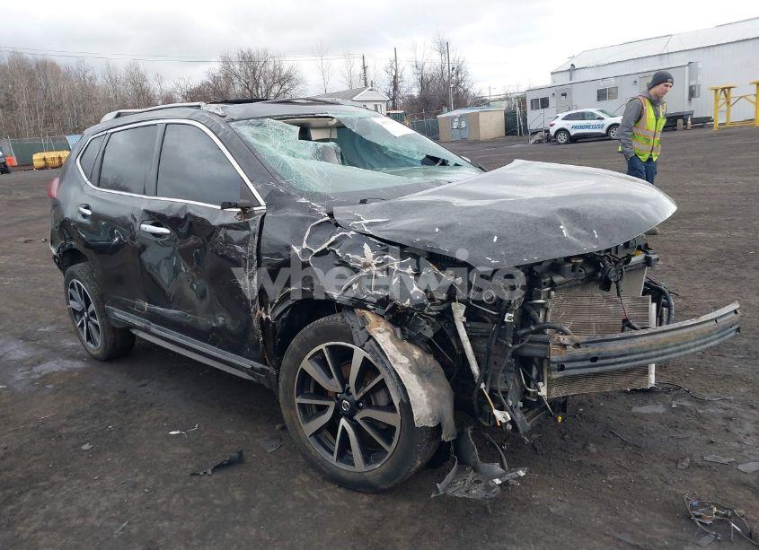 2019 Nissan Rogue SL (VIN 5N1AT2MT3KC824826) main photo