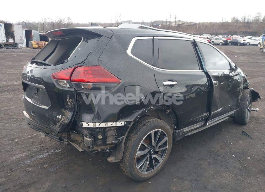 Photo 4 of 2019 Nissan Rogue SL (VIN 5N1AT2MT3KC824826)