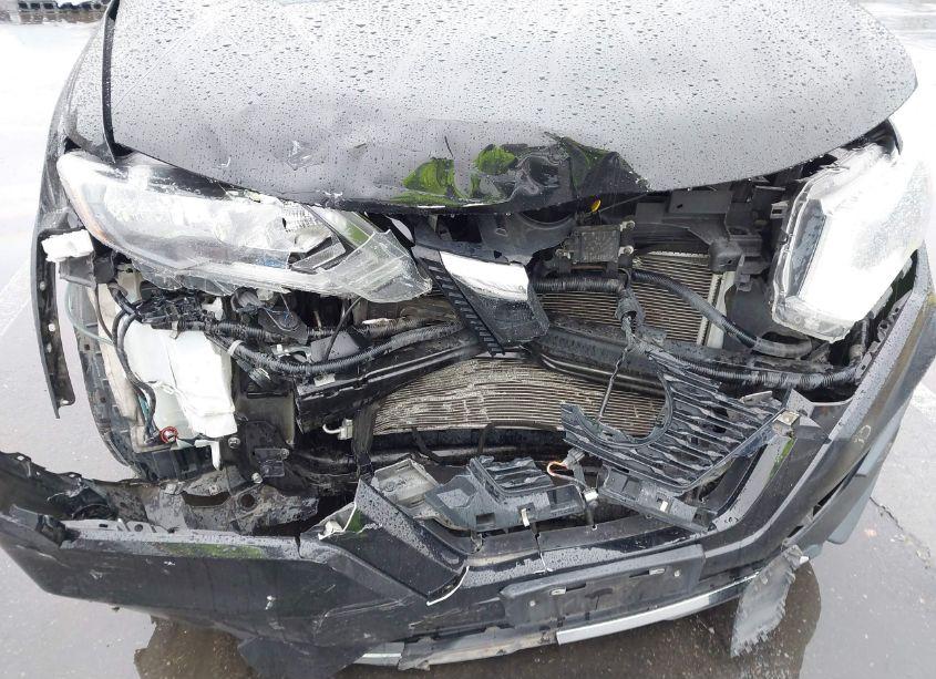 Photo 6 of 2020 Nissan Rogue SL FWD (VIN 5N1AT2MT3LC728521)