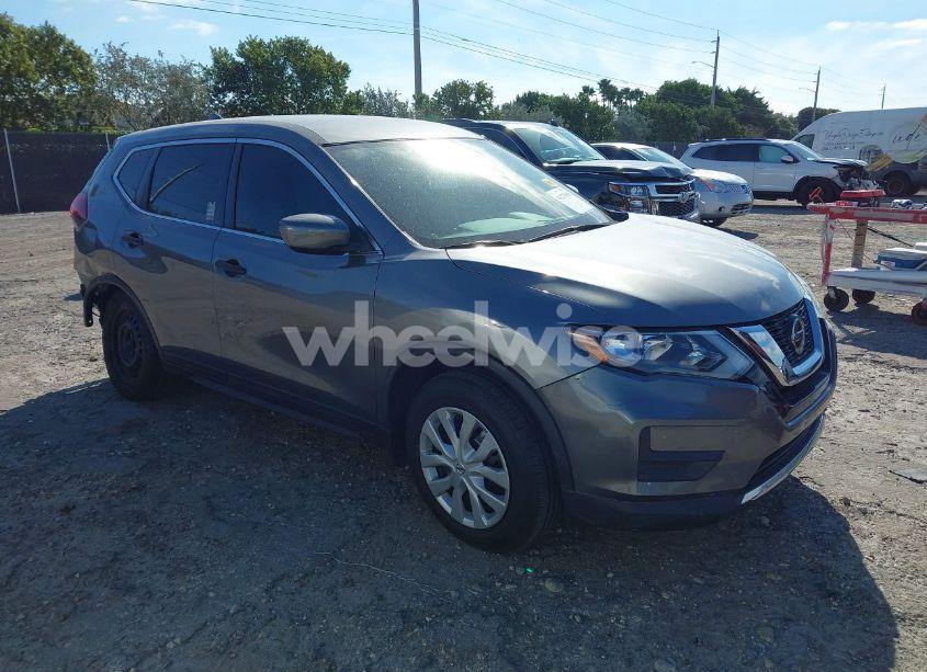 2020 Nissan Rogue S FWD (VIN 5N1AT2MT3LC801337) main photo