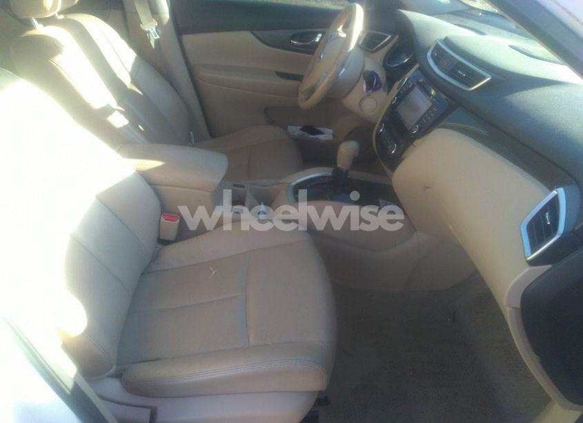 Photo 5 of 2015 Nissan Rogue SL (VIN 5N1AT2MT4FC768126)