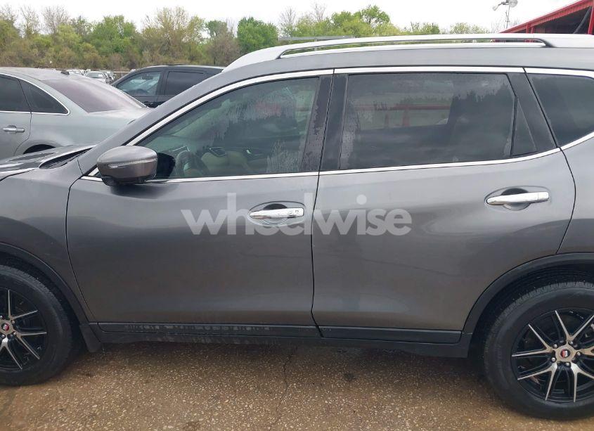 Photo 14 of 2015 Nissan Rogue SL (VIN 5N1AT2MT4FC773875)