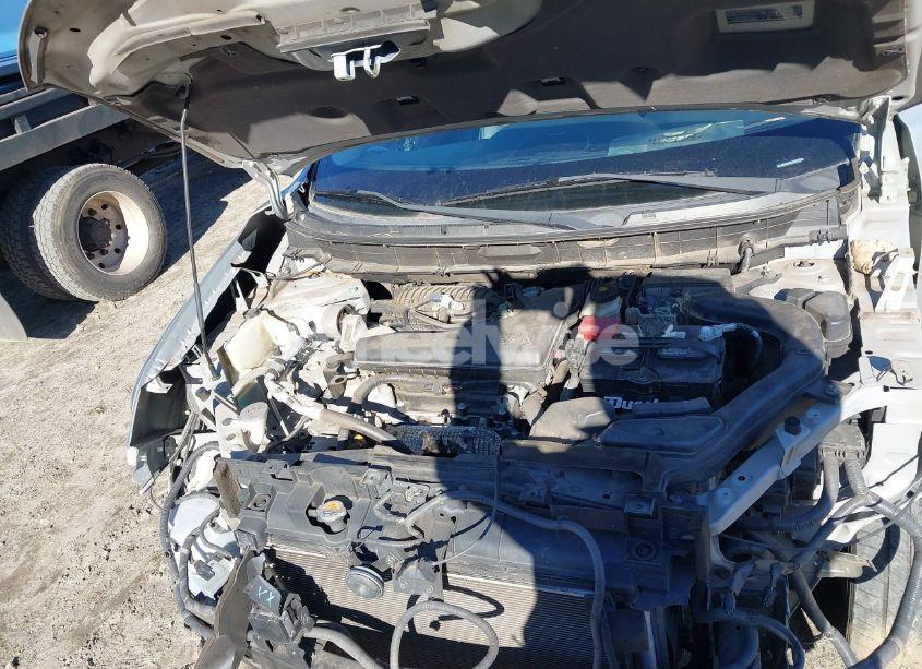 Photo 10 of 2015 Nissan Rogue SL (VIN 5N1AT2MT4FC800072)