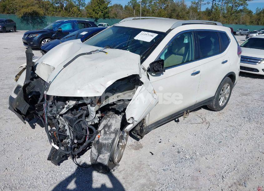 Photo 2 of 2015 Nissan Rogue SV (VIN 5N1AT2MT4FC916288)