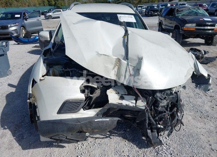 Photo 6 of 2015 Nissan Rogue SV (VIN 5N1AT2MT4FC916288)