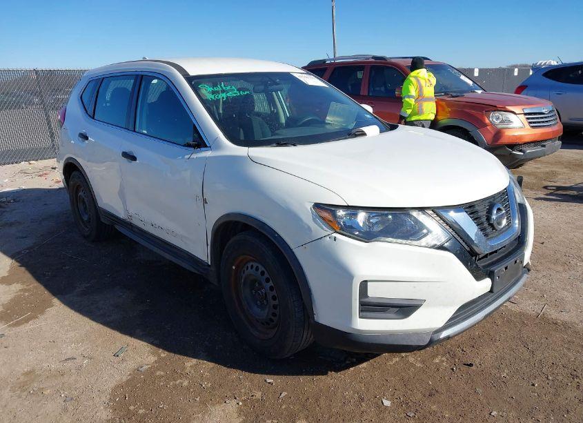 2017 Nissan Rogue S (VIN 5N1AT2MT4HC790064) main photo