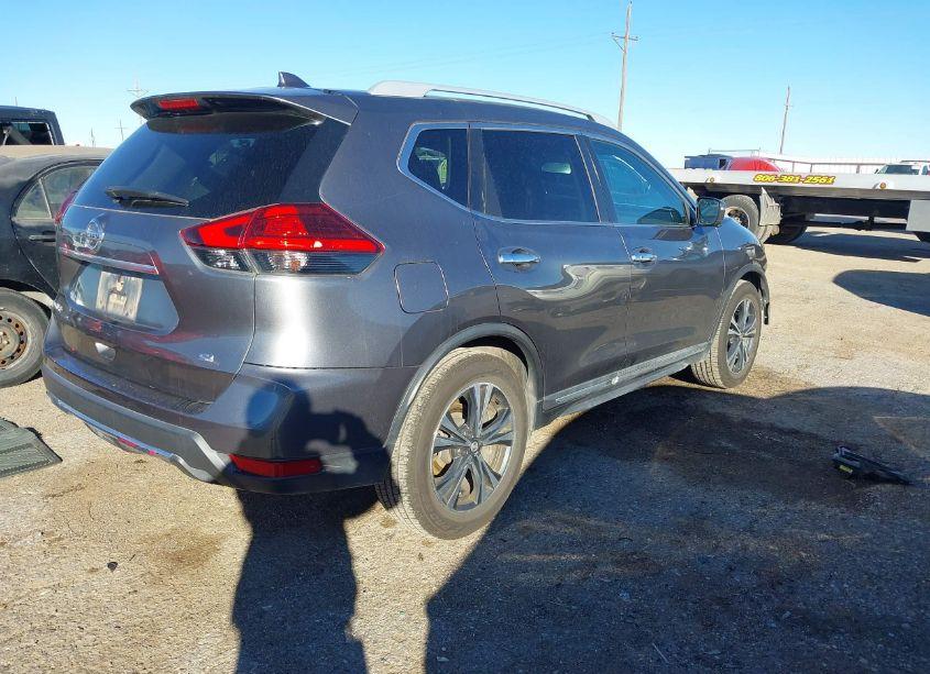 Photo 4 of 2017 Nissan Rogue SL (VIN 5N1AT2MT4HC807123)