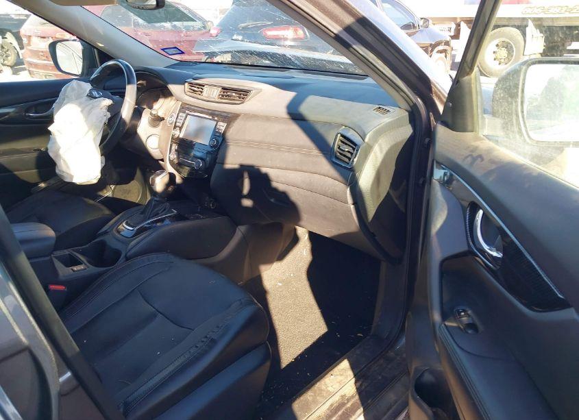 Photo 5 of 2017 Nissan Rogue SL (VIN 5N1AT2MT4HC807123)