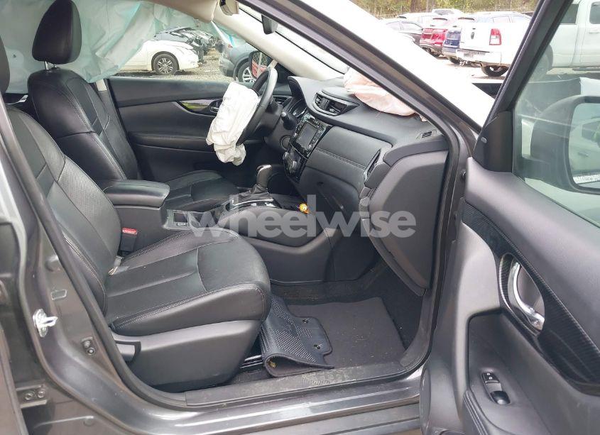 Photo 5 of 2017 Nissan Rogue SL (VIN 5N1AT2MT4HC830434)