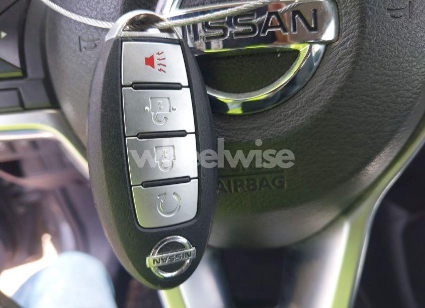 Photo 11 of 2017 Nissan Rogue SV (VIN 5N1AT2MT4HC857620)