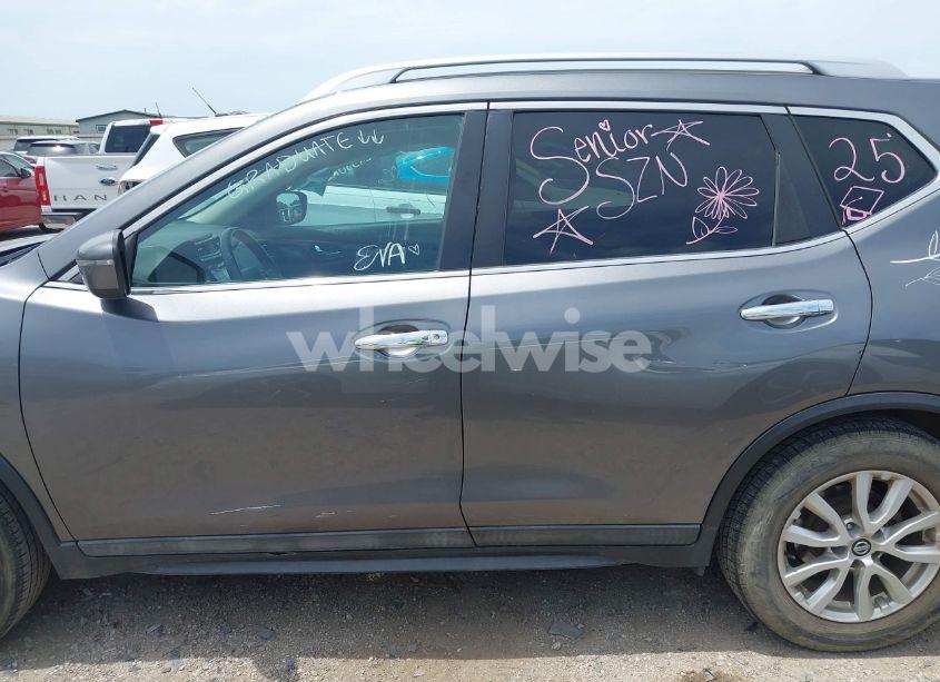 Photo 14 of 2017 Nissan Rogue SV (VIN 5N1AT2MT4HC857620)