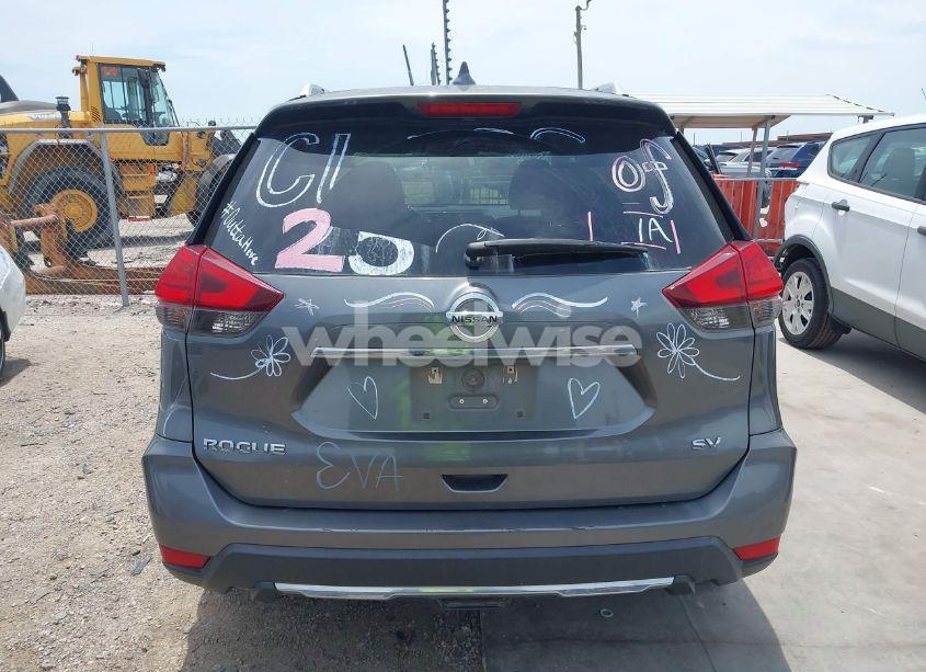 Photo 16 of 2017 Nissan Rogue SV (VIN 5N1AT2MT4HC857620)