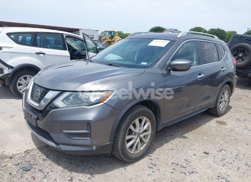 Photo 2 of 2017 Nissan Rogue SV (VIN 5N1AT2MT4HC857620)