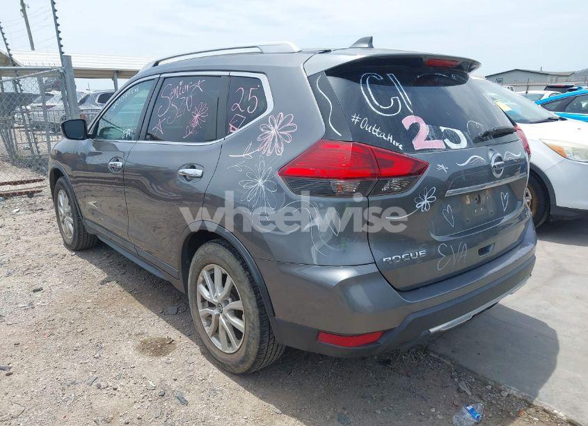 Photo 3 of 2017 Nissan Rogue SV (VIN 5N1AT2MT4HC857620)