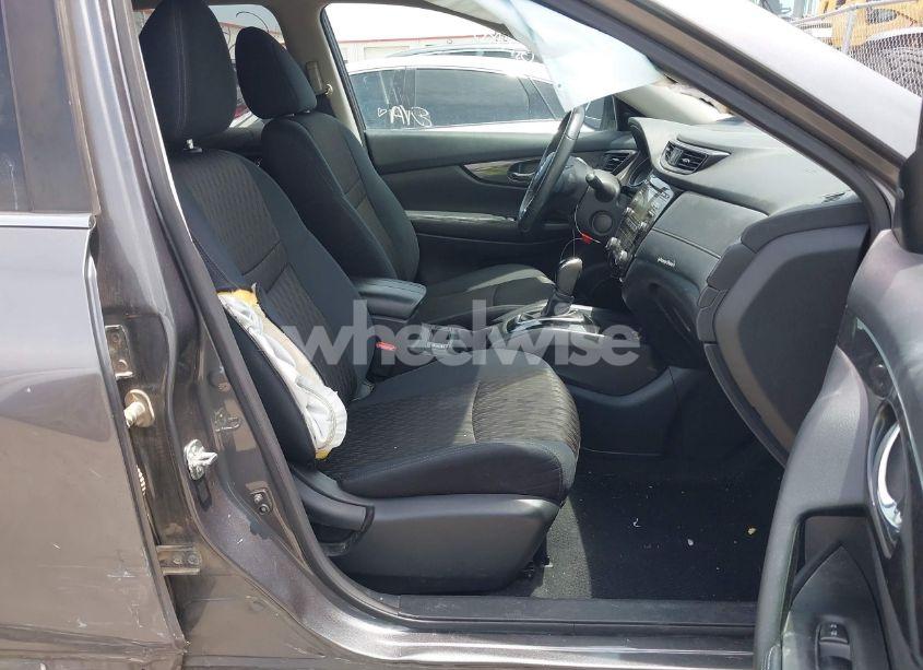 Photo 5 of 2017 Nissan Rogue SV (VIN 5N1AT2MT4HC857620)