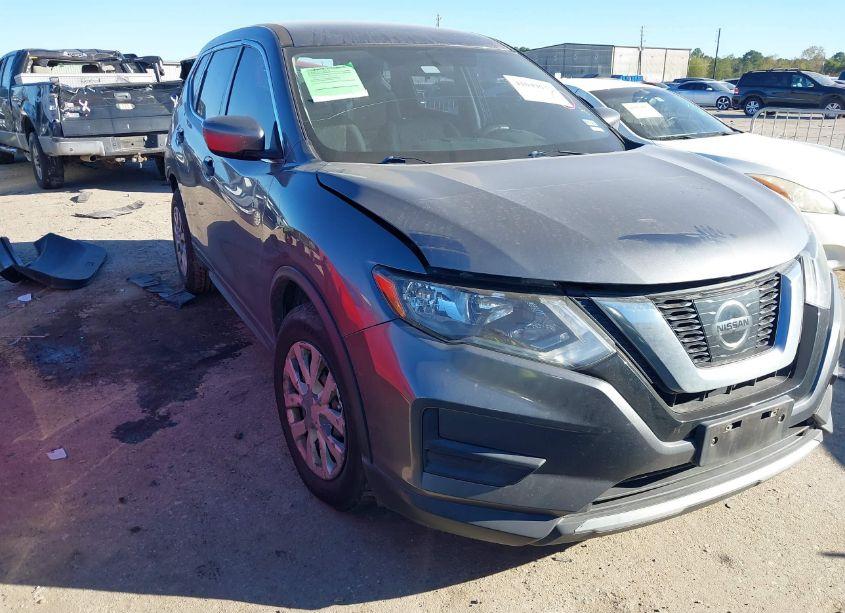 2017 Nissan Rogue S (VIN 5N1AT2MT4HC882064) main photo