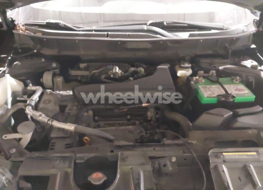 Photo 10 of 2017 Nissan Rogue SV (VIN 5N1AT2MT4HC897180)