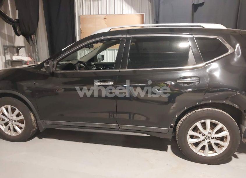 Photo 14 of 2017 Nissan Rogue SV (VIN 5N1AT2MT4HC897180)