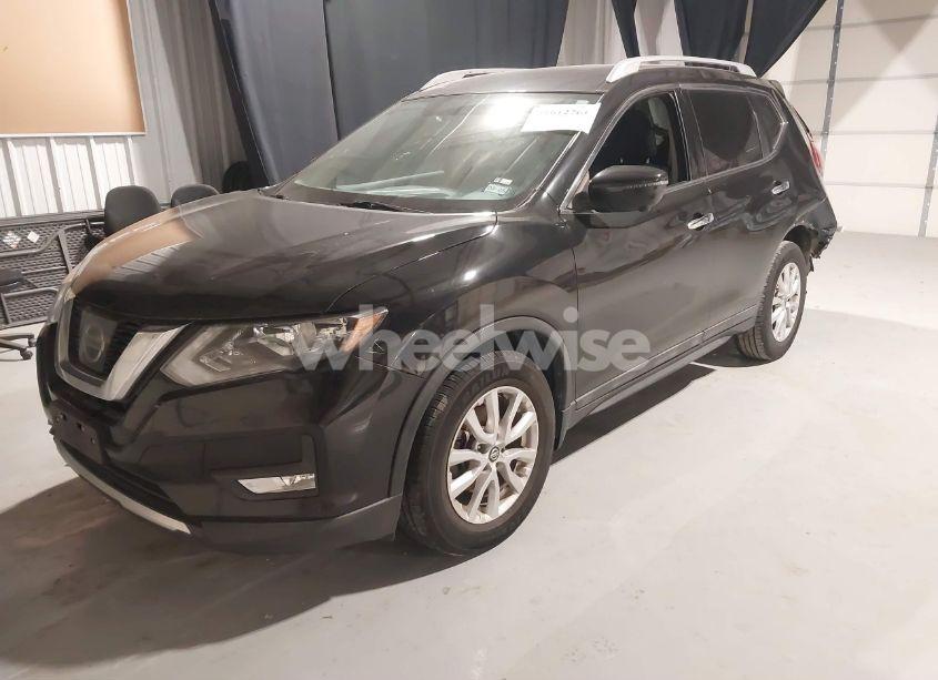 Photo 2 of 2017 Nissan Rogue SV (VIN 5N1AT2MT4HC897180)