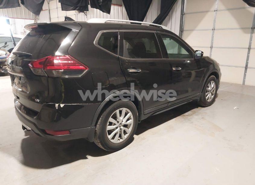 Photo 4 of 2017 Nissan Rogue SV (VIN 5N1AT2MT4HC897180)