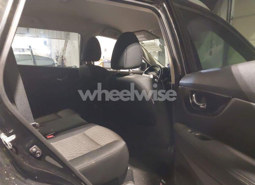 Photo 8 of 2017 Nissan Rogue SV (VIN 5N1AT2MT4HC897180)