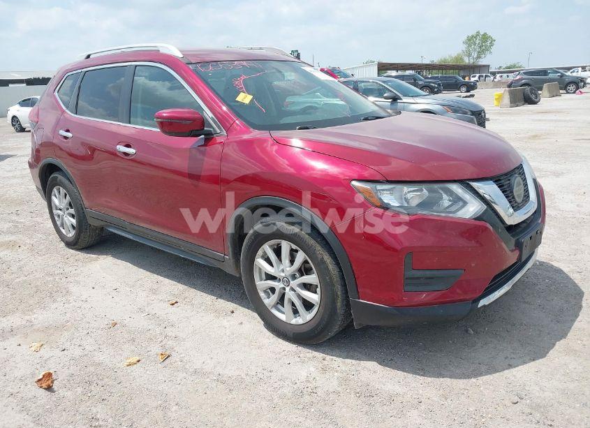 2018 Nissan Rogue SV (VIN 5N1AT2MT4JC702099) main photo