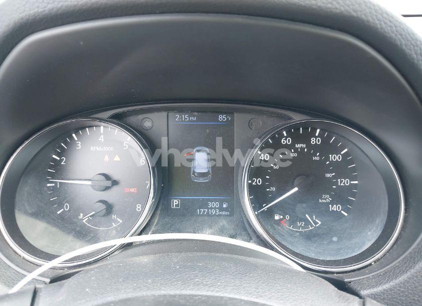 Photo 7 of 2018 Nissan Rogue SV (VIN 5N1AT2MT4JC702099)