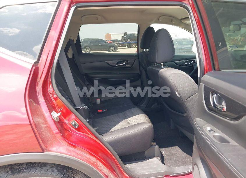 Photo 8 of 2018 Nissan Rogue SV (VIN 5N1AT2MT4JC702099)