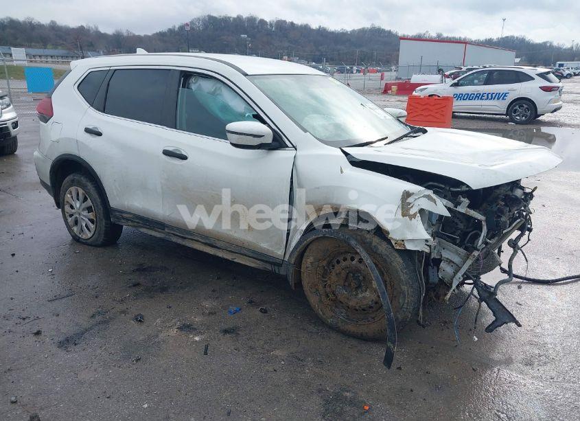 2018 Nissan Rogue S/SL/SV (VIN 5N1AT2MT4JC705360) main photo