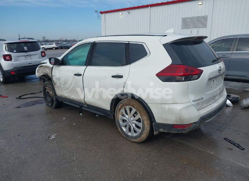 Photo 3 of 2018 Nissan Rogue S/SL/SV (VIN 5N1AT2MT4JC705360)