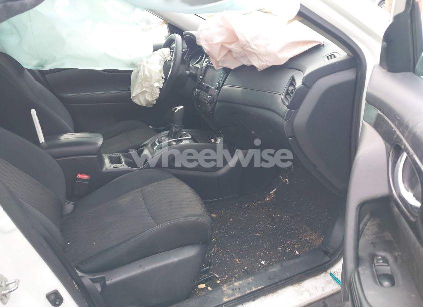 Photo 5 of 2018 Nissan Rogue S/SL/SV (VIN 5N1AT2MT4JC705360)