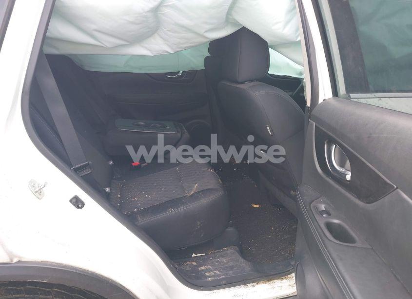 Photo 8 of 2018 Nissan Rogue S/SL/SV (VIN 5N1AT2MT4JC705360)