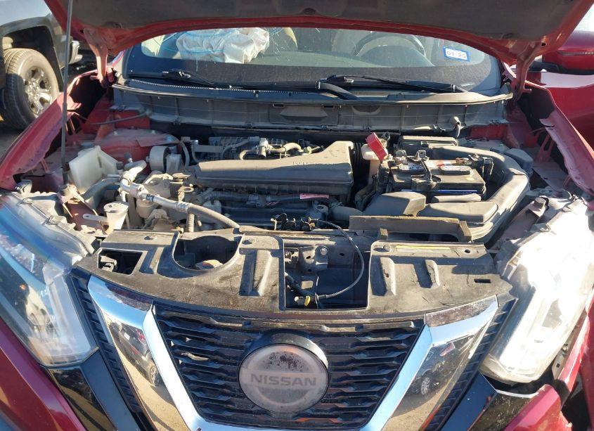 Photo 10 of 2018 Nissan Rogue SV (VIN 5N1AT2MT4JC720229)