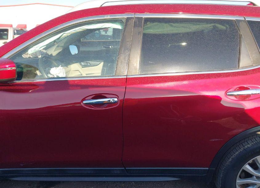 Photo 15 of 2018 Nissan Rogue SV (VIN 5N1AT2MT4JC720229)