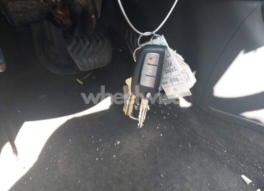 Photo 11 of 2018 Nissan Rogue S (VIN 5N1AT2MT4JC754817)