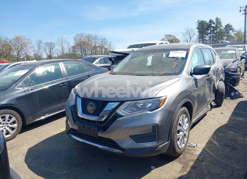 Photo 2 of 2018 Nissan Rogue S (VIN 5N1AT2MT4JC754817)