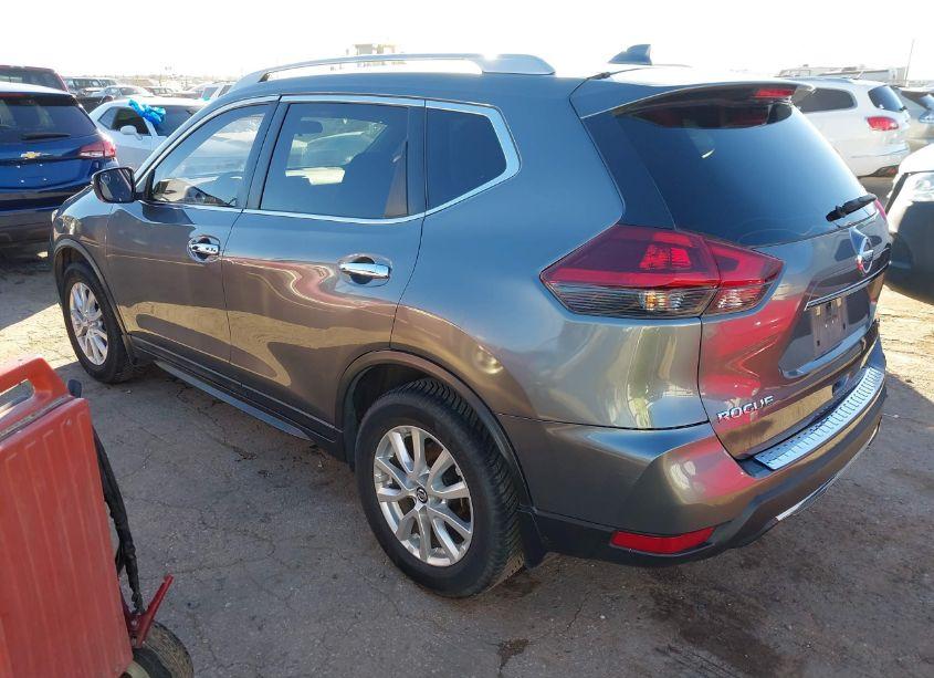 Photo 3 of 2018 Nissan Rogue SV (VIN 5N1AT2MT4JC774274)