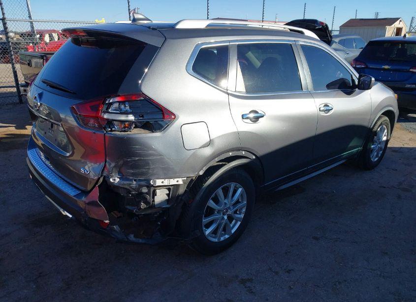 Photo 4 of 2018 Nissan Rogue SV (VIN 5N1AT2MT4JC774274)