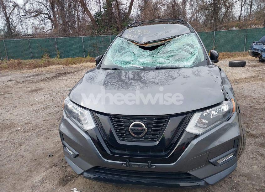 Photo 12 of 2018 Nissan Rogue SV (VIN 5N1AT2MT4JC780155)