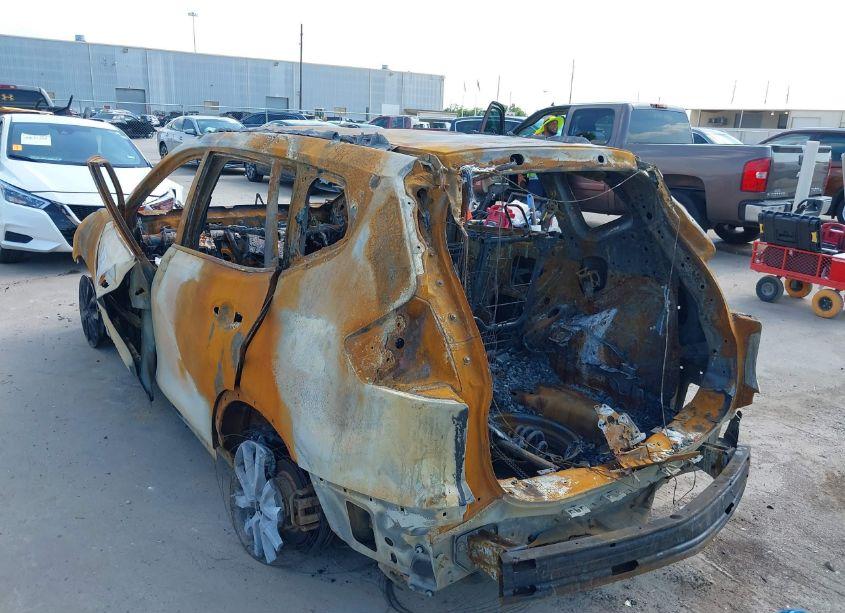 Photo 3 of 2018 Nissan Rogue SV (VIN 5N1AT2MT4JC787249)