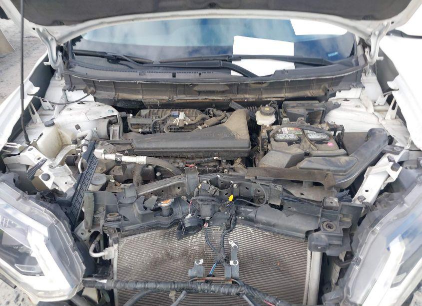 Photo 10 of 2018 Nissan Rogue S (VIN 5N1AT2MT4JC791267)