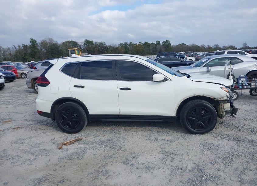 Photo 14 of 2018 Nissan Rogue S (VIN 5N1AT2MT4JC791267)