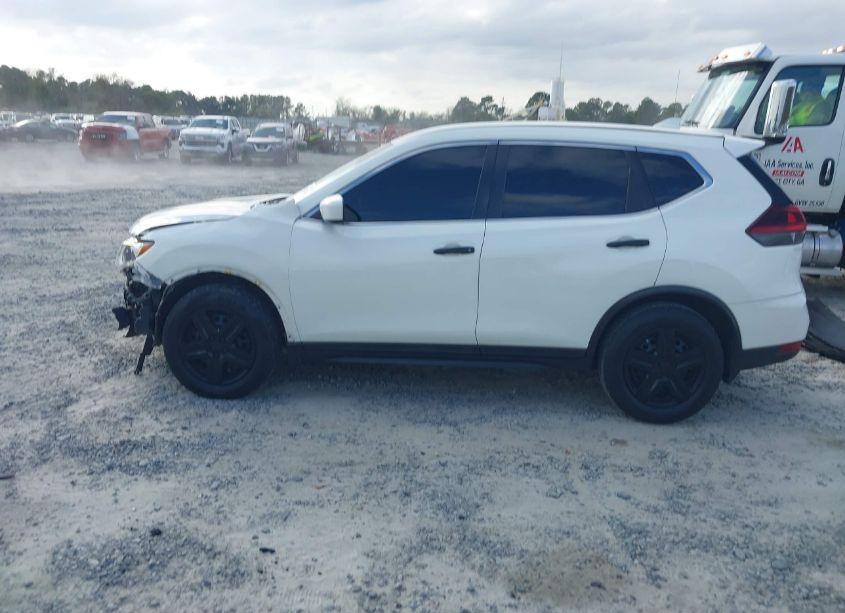 Photo 15 of 2018 Nissan Rogue S (VIN 5N1AT2MT4JC791267)