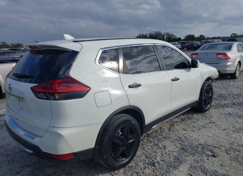 Photo 4 of 2018 Nissan Rogue S (VIN 5N1AT2MT4JC791267)