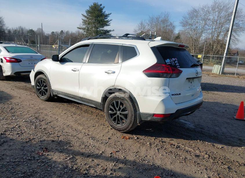 Photo 3 of 2018 Nissan Rogue SV (VIN 5N1AT2MT4JC817320)