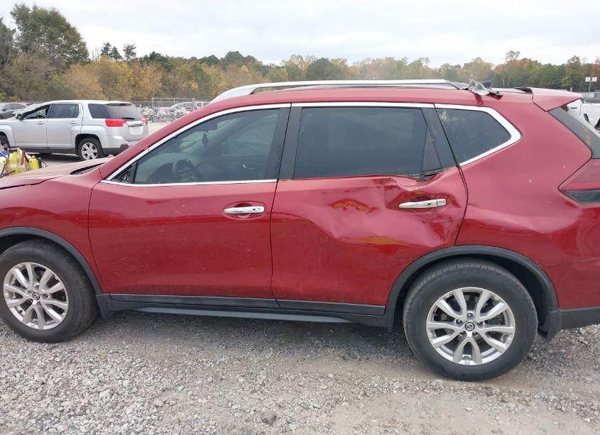 Photo 14 of 2018 Nissan Rogue SV (VIN 5N1AT2MT4JC847238)