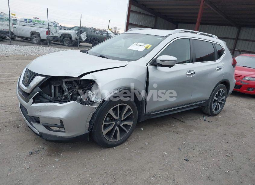 Photo 2 of 2019 Nissan Rogue SL (VIN 5N1AT2MT4KC777788)